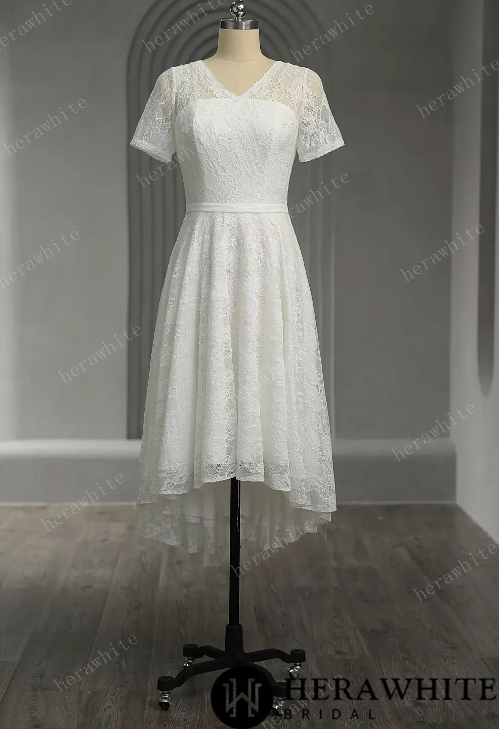 Classic Lace Short Wedding Dress