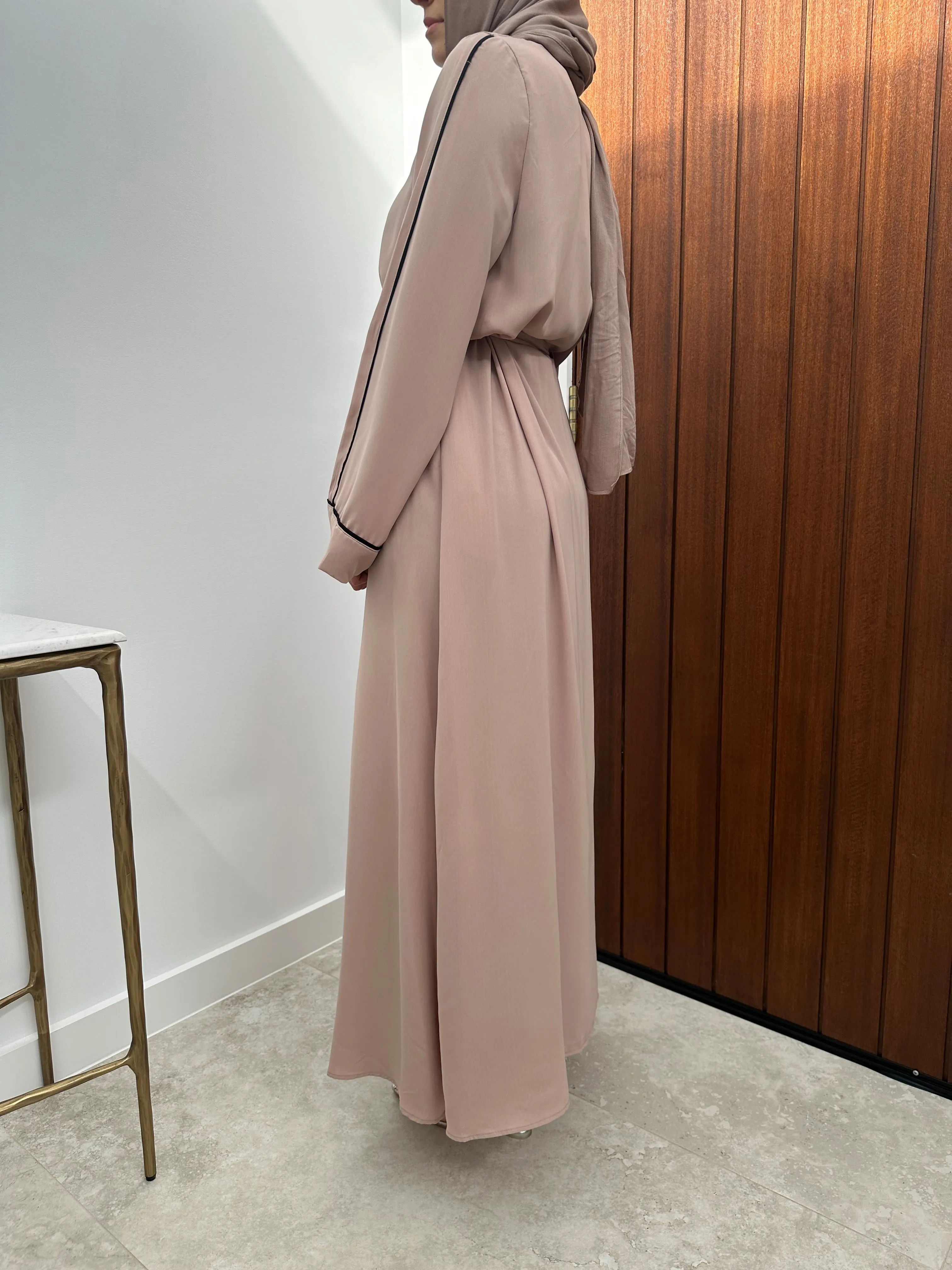 QAMAR ABAYA