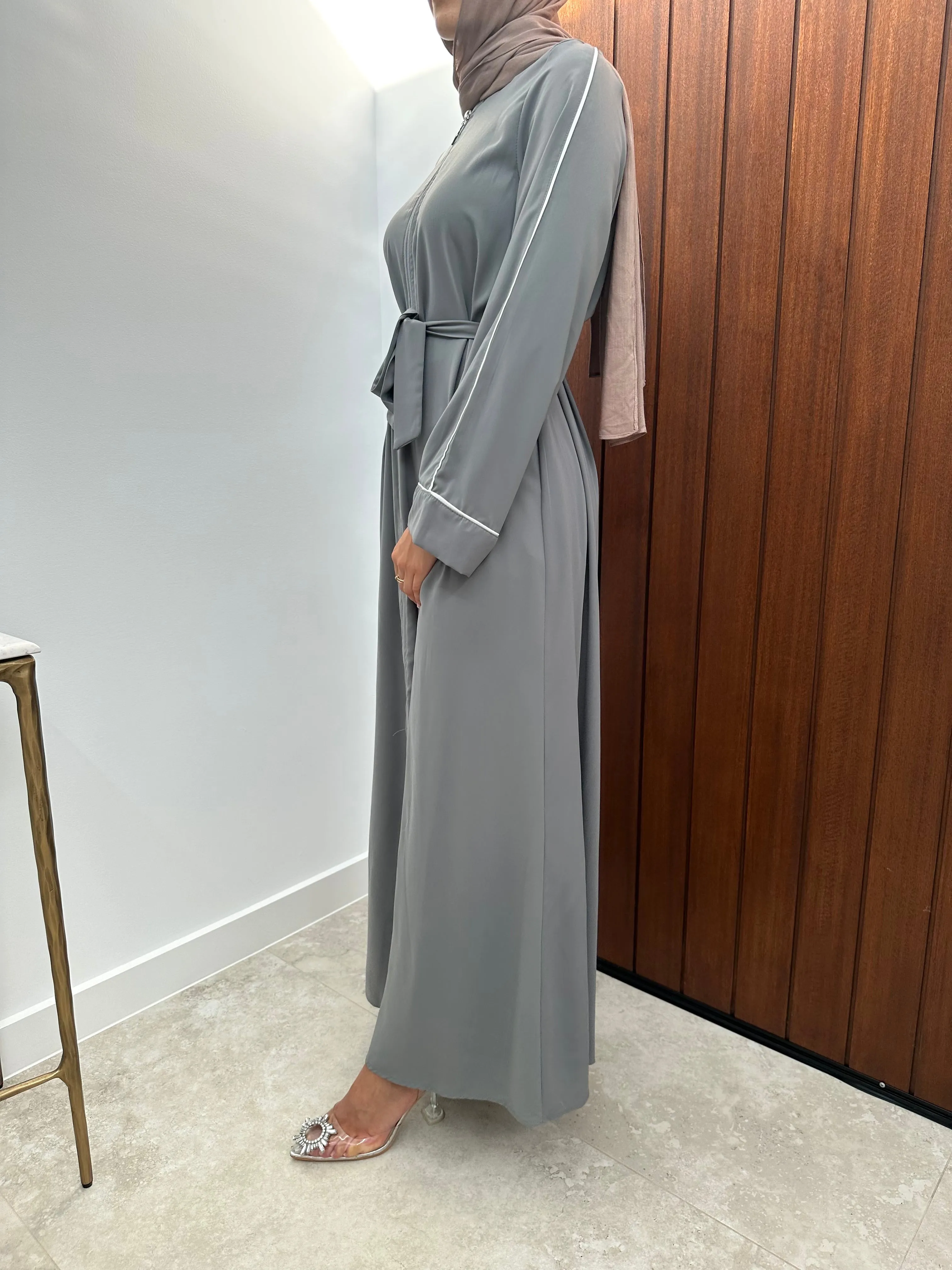 QAMAR ABAYA